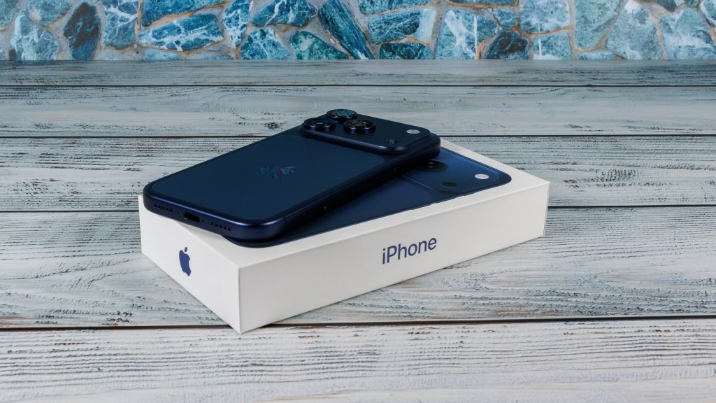 iPhone 17 Pro Max и Макбук: характеристики и возможности двух флагманов